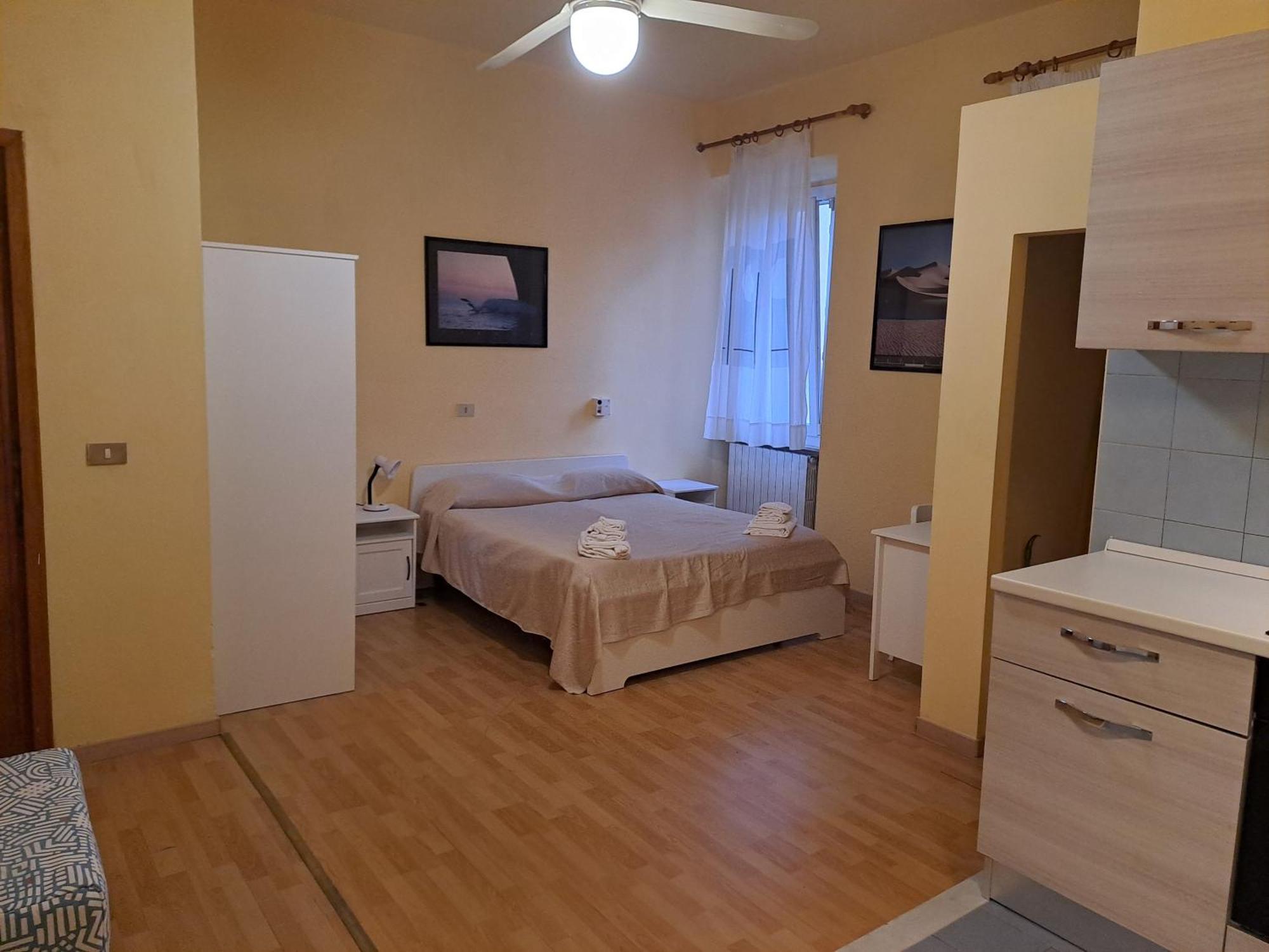 Giappone Inn Flat Ливорно Екстериор снимка